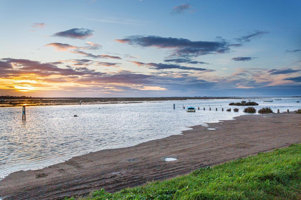 The Manor Coastal Hotel & Inn, Blakeney, Norfolk Blakeney  Bagian luar foto